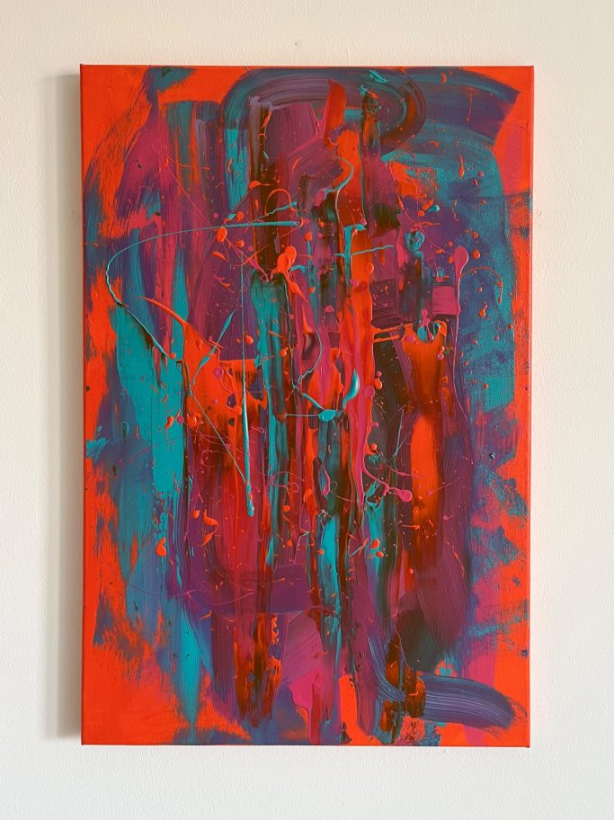 Abstrakte Malerei mit dominierenden roten und blauen Farbtönen und dynamischen Formen.