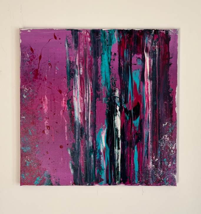 Abstrakte Malerei mit vertikalen Strichen in Violett, Schwarz, Aqua und Weiß.